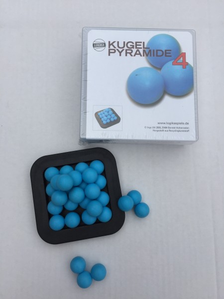 Kugelpyramide 4, blau